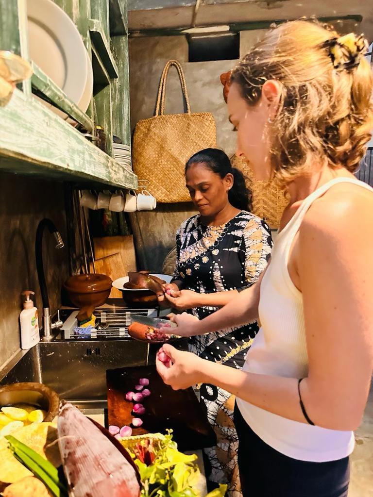 Villa Aroshina With Cooking Class 高尔 外观 照片
